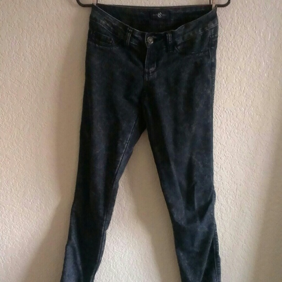 BLACK ACID WASH JEGGINGS