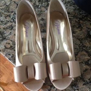 Champagne wedding shoes