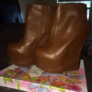 Women's Size 9 Jeffrey Campbell booties