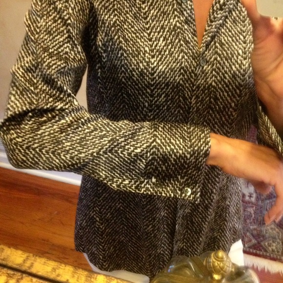ANN TAYLOR SHIRT - Picture 2 of 3