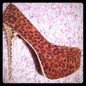 Leopard Print Spike Heel Pump