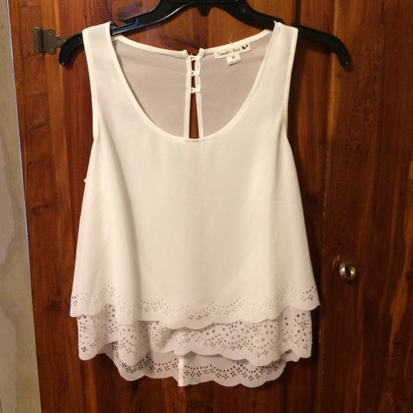 White scallop tank