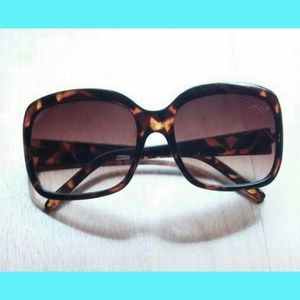 American Eagle Outfitters Tortoiseshell Sunglasses
