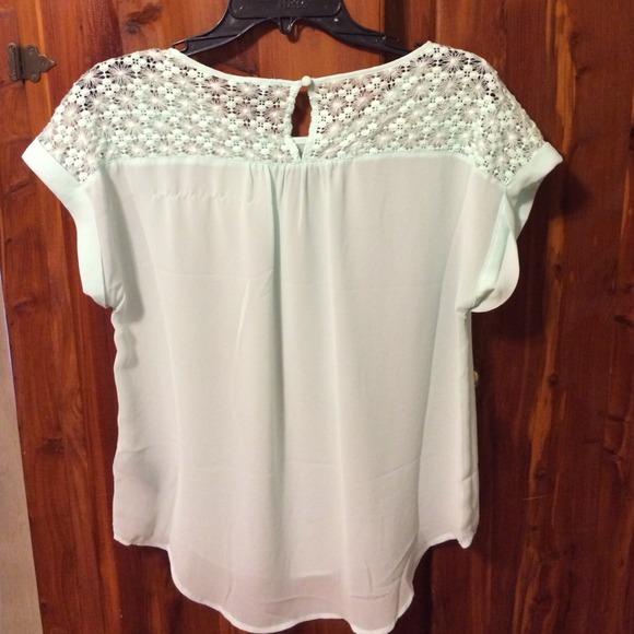 Mint blouse - Picture 4 of 4