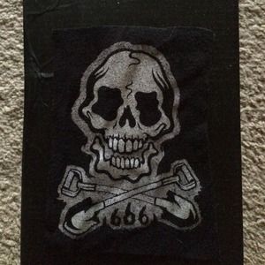 Skull patch