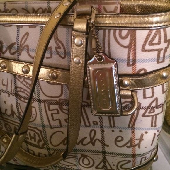 Gold unique Coach purse - Picture 3 of 3