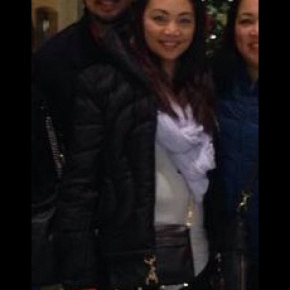 ✨SOLD✨ 💝 Lululemon Black Puffy Jacket 💝 - Picture 4 of 4