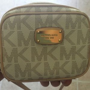 Michael Kors Crossbody