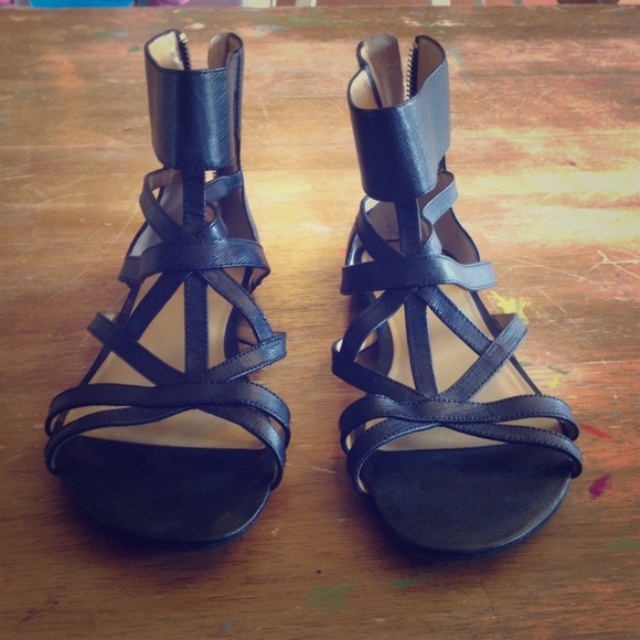 Nine West gladiator sandal size 8