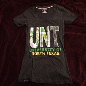 ✨UNT (University of North Texas) V-Neck Shirt✨