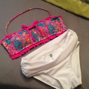 Cute floral ruffle bandeau with fold over white