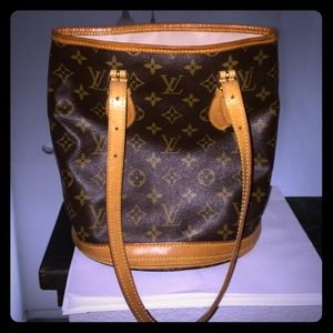 Authentic Louis Vuitton Purse