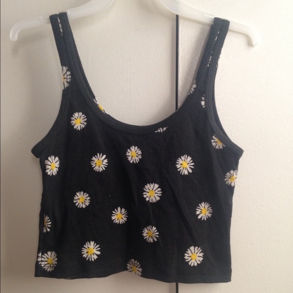 🚫SOLD🚫Brandy Melville daisy tank