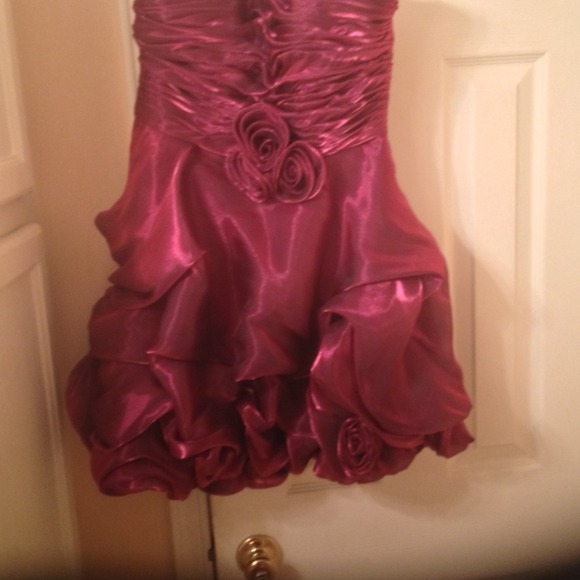 Prom dress - Picture 4 of 4