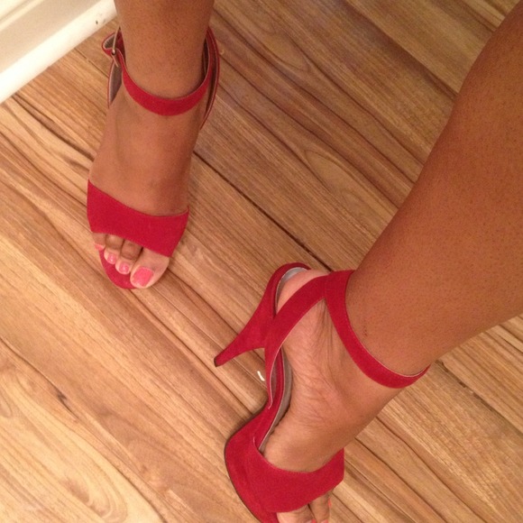 Spring sandals - Picture 2 of 4