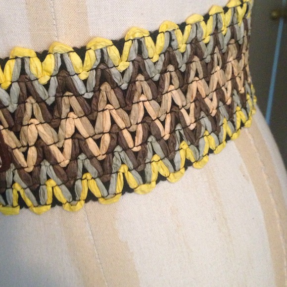 Sold🎉HP🎉 Straw and leather belt! - Picture 2 of 3