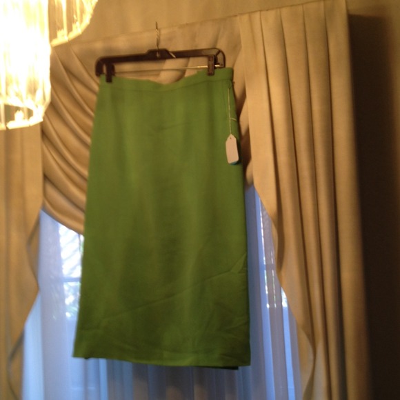 Maria Renaldi Lime Green skirt 🎁Sale🎁 - Picture 1 of 8