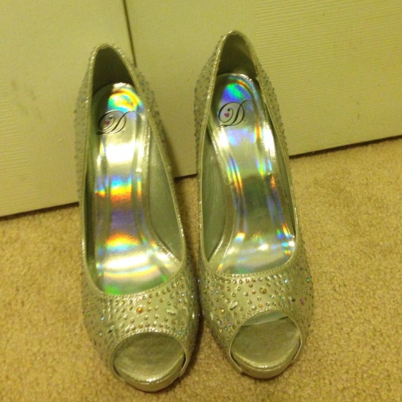 heels 💎 - Picture 2 of 4