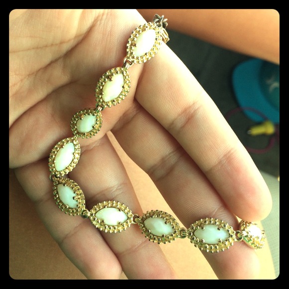 Kendra Scott braclet