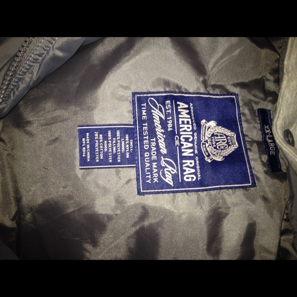 Grey Vest - Picture 4 of 4