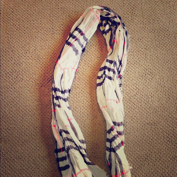 Burberry Style Scarf
