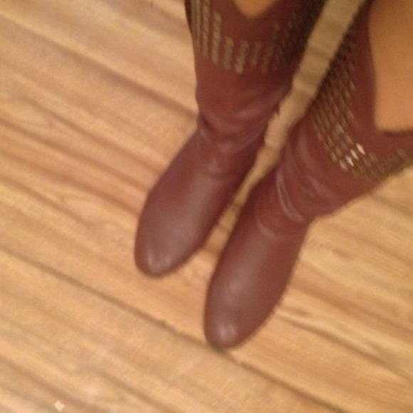 Boots - Picture 2 of 4