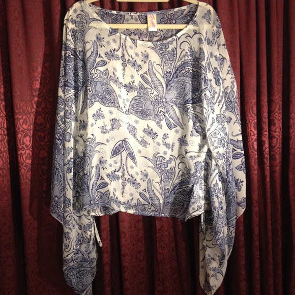 🎀Flowy Chiffon Top🎀