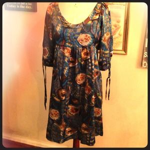 Pattern Dress length mid thigh