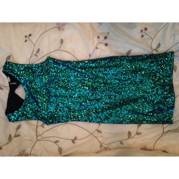 ♡ Blue/Green Sequin BodyCon Dress! ♡