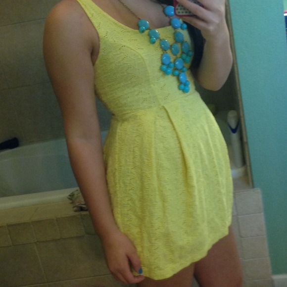 Dress💛 - Picture 2 of 4