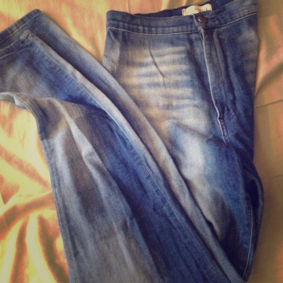 High waisted jeans