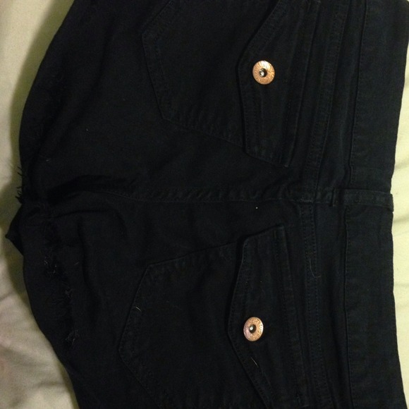 Shorts - Picture 3 of 3