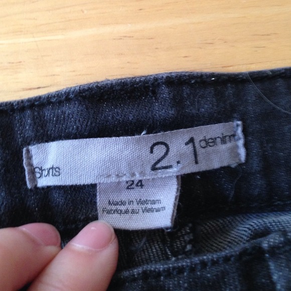 Black denim studded forever 21 shorts - Picture 3 of 3