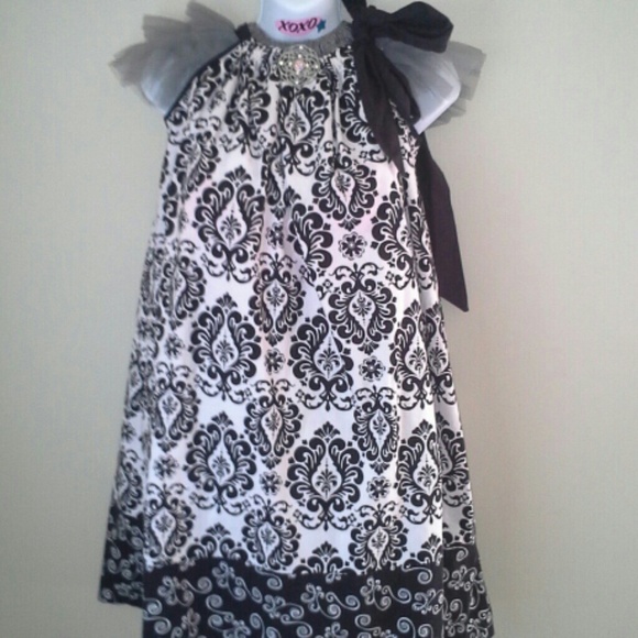 GORGEOUS damask B & W DRESS !