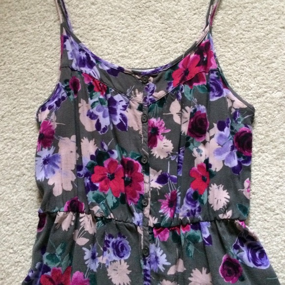 Small dress - Picture 2 of 2