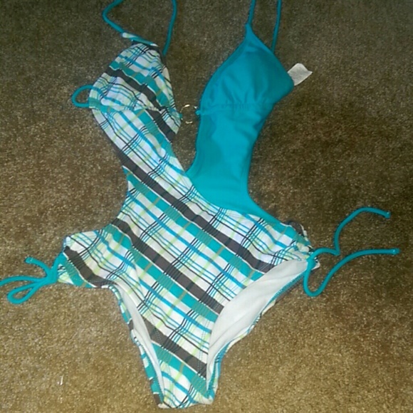 One piece bathing suit