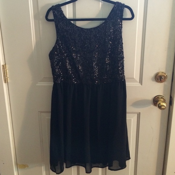 Black Forever 21 Dress