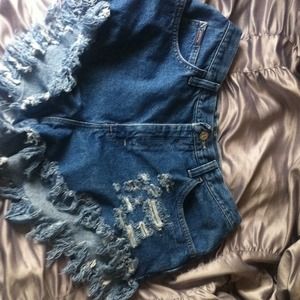 Distressed high waist shorts