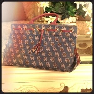 Authentic Dooney & Bourke Handbag (Purse)