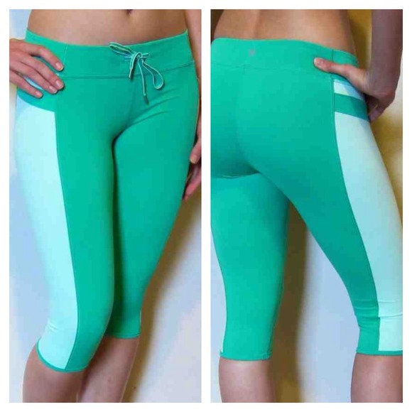 Lululemon Heat It Up Crop Leggings - Picture 2 of 4