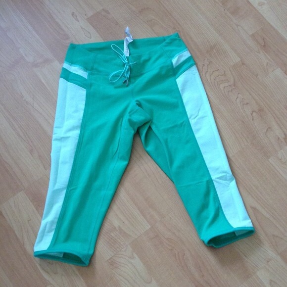 Lululemon Heat It Up Crop Leggings - Picture 3 of 4