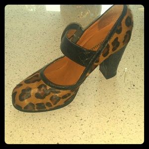 Womens Shoes