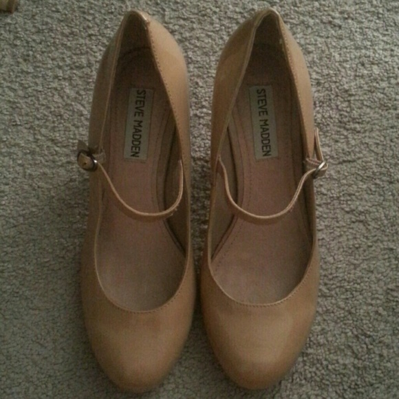 Steve Madden Nude Heels