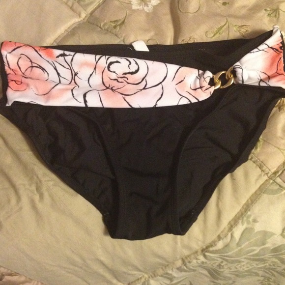 🌸Cute black bikini bottom with rose belt🌸