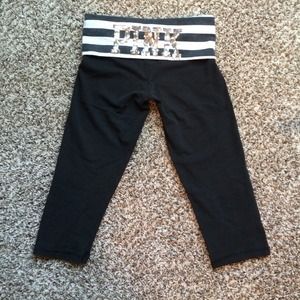 🚫traded🚫VS cropped yoga pants