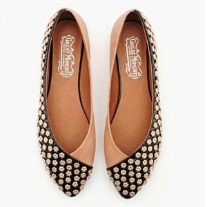 ✨Jeffrey Campbell daisy stud flats✨
