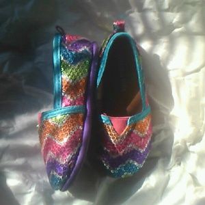 Shoes size 6