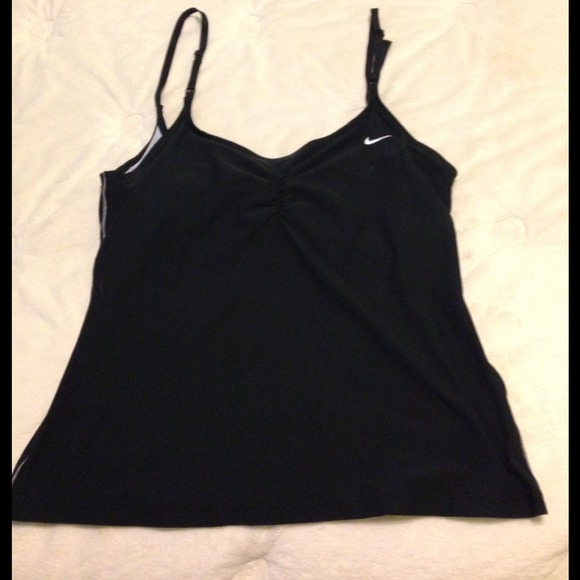 Nike Tops - NIKE DRI FIT WORKOUT TOP