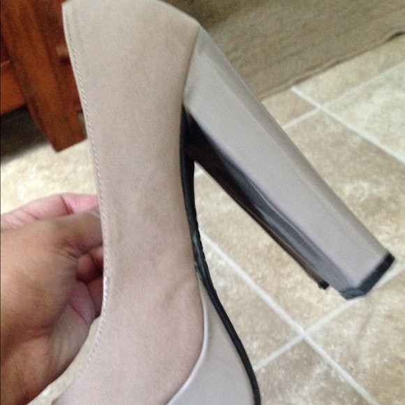 Khaki suede platforms - Picture 3 of 4