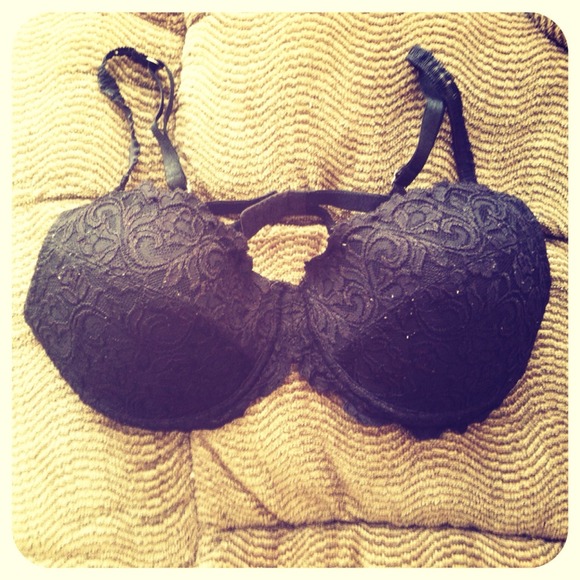 More Cushion For The Pushin' | Black lace bra